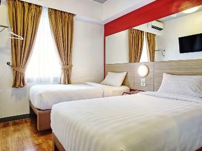 Red Planet Makati Amorsolo Hotel 3*
