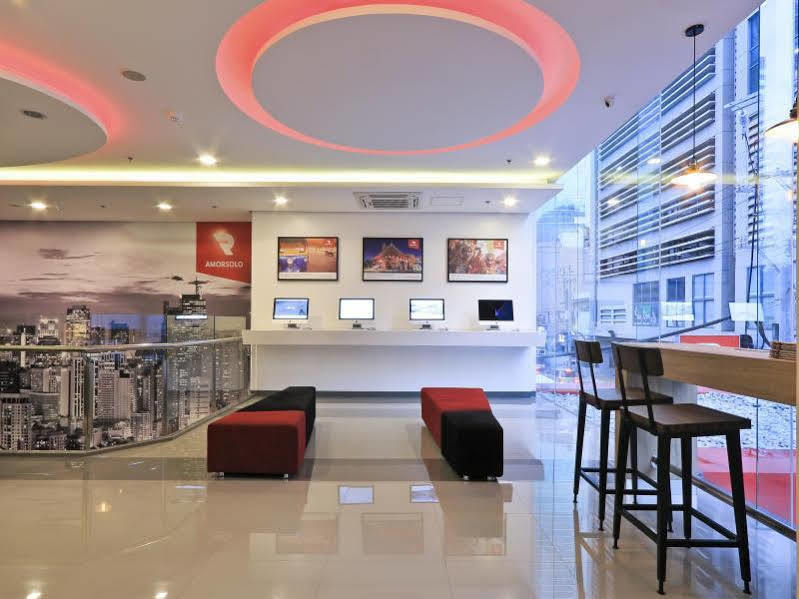 Red Planet Makati Amorsolo 3* Makati City
